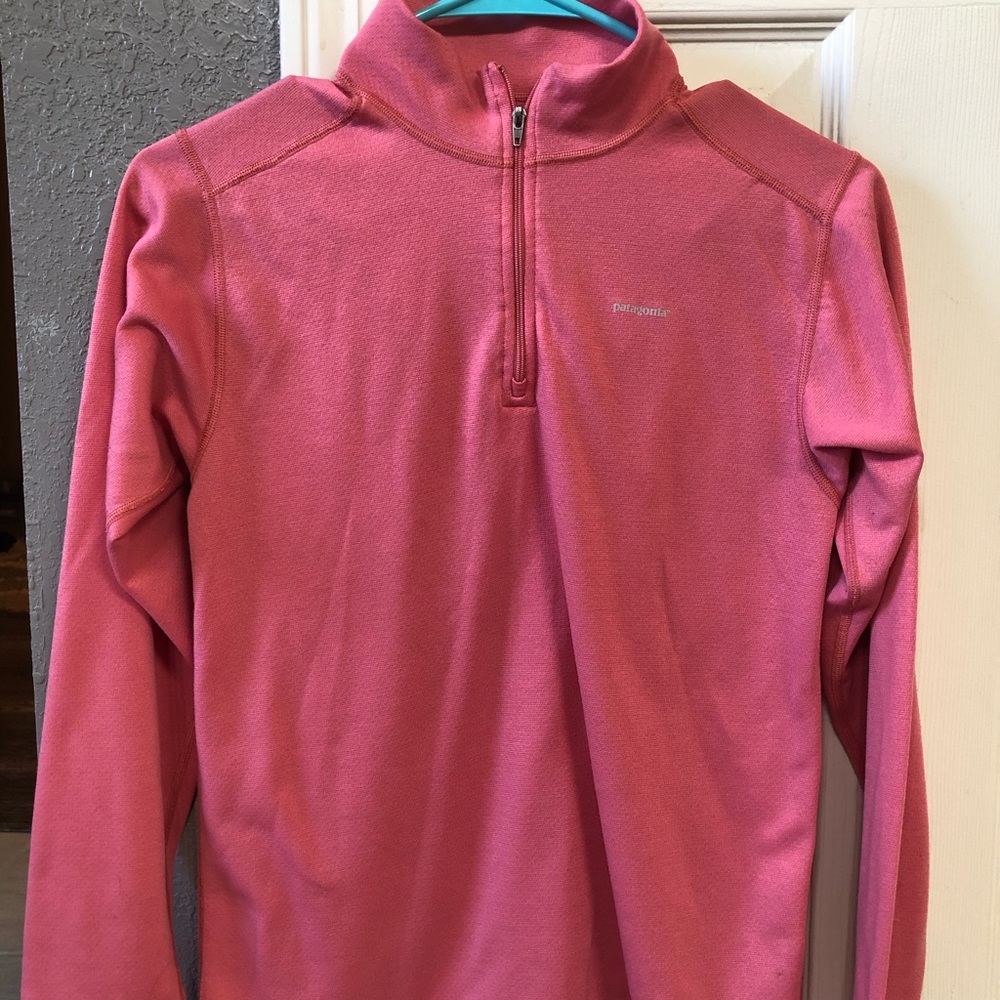 Patagonia pull over with zipper